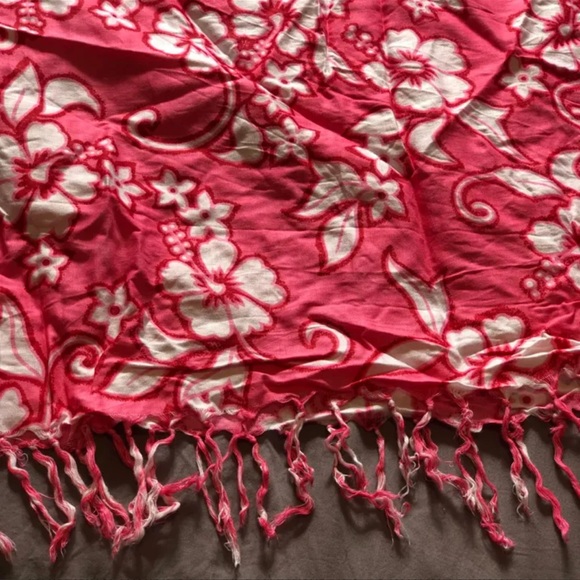 NWT| Tropical Floral Print Sarong 🌸🌺 - Picture 2 of 4